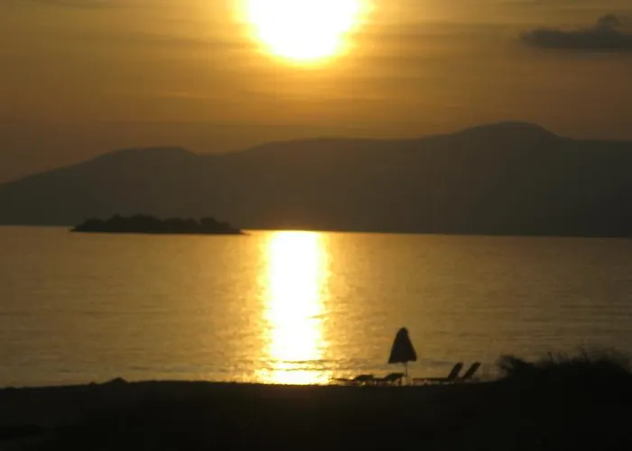 Aronis Naxos 아파트